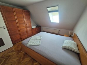 2 slaapkamers, internet, beddengoed