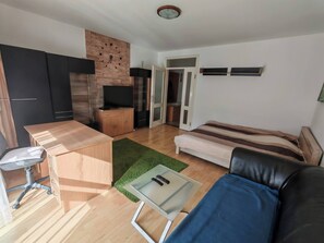 1 quarto, acesso à internet, roupa de cama