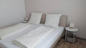 2 bedrooms, WiFi, bed sheets