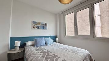 2 dormitorios, tabla de planchar con plancha, wifi gratis y ropa de cama