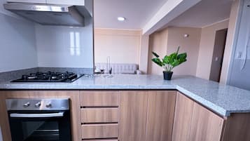 Fridge, microwave, oven, dishwasher