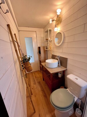 Shower, hair dryer, towels, soap - [NEW] Private beach access' family flat  – 4/6 Guests (Batz-sur-Mer)