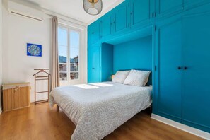 2 Schlafzimmer, Schreibtisch, Bügeleisen/Bügelbrett, kostenloses WLAN