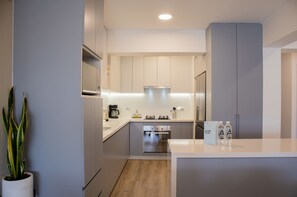 Fridge, microwave, oven, stovetop