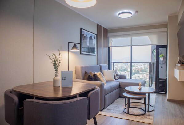 TV, offices - w* | Lovely 1BR w/Swimming Pool in San Isidro (San Isidro)