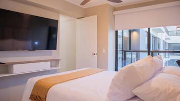 1 bedroom, desk, iron/ironing board, WiFi