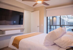 1 bedroom, desk, iron/ironing board, WiFi