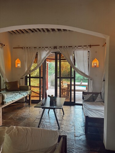 Charming 3-bedroom cottage, in a lush eco friendly compound in Kilifi with WiFi