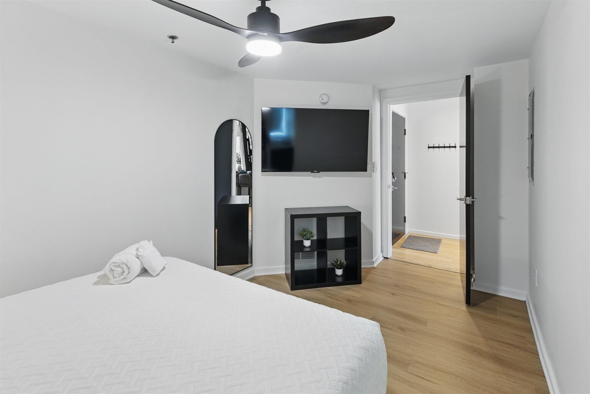 3 chambres, fer et planche à repasser, Wi-Fi, draps fournis