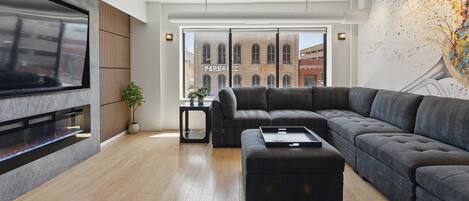 TV, lareira, aparelho de som, escritórios