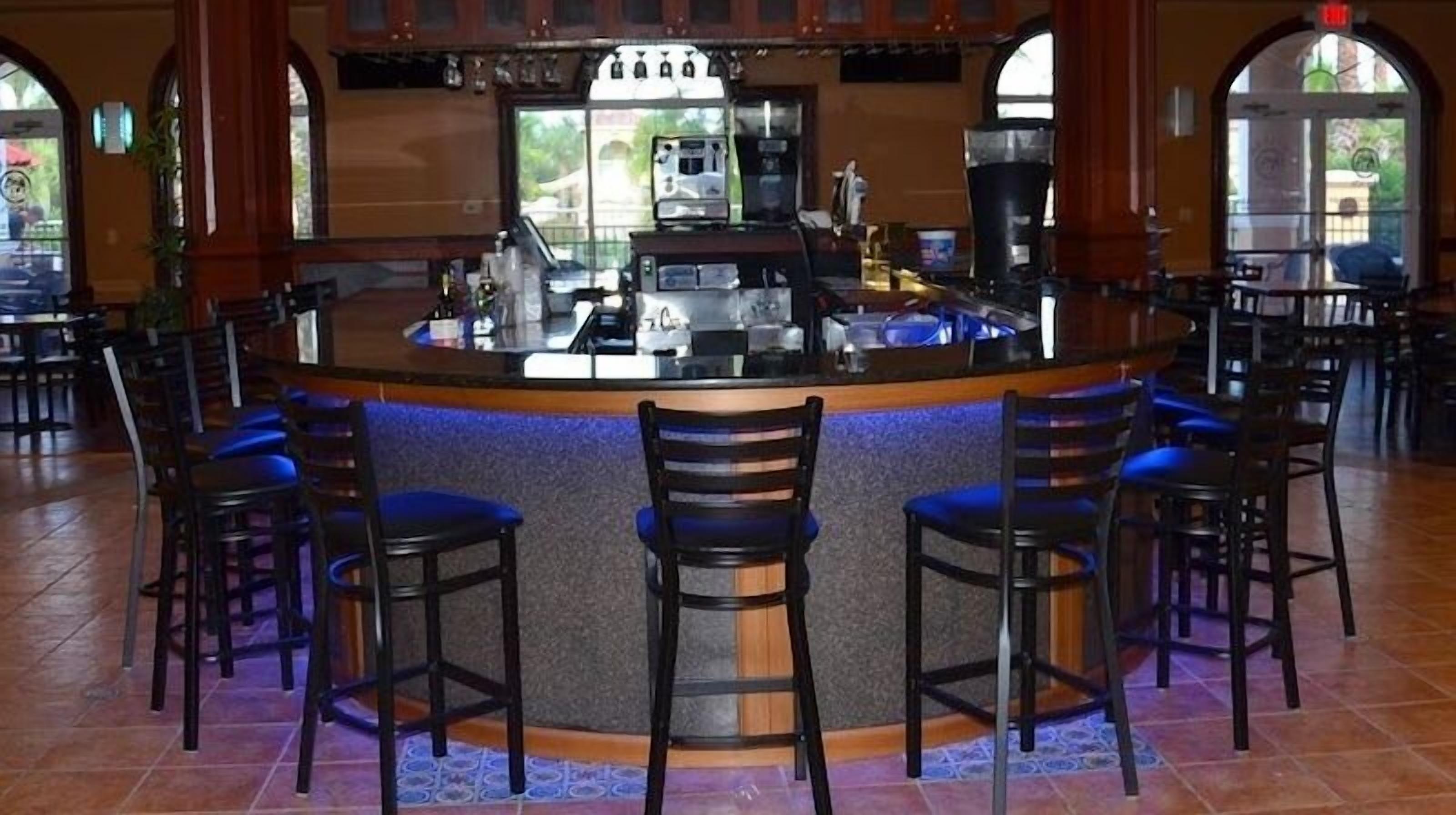 Bar (en la propiedad)