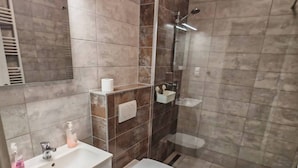 Apartamento, 1 habitación, fumadores, balcón | Baño