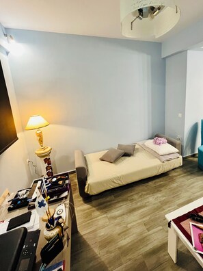 3 bedrooms, iron/ironing board, WiFi, bed sheets - Villa Christoforos Kekakos Magical View (Neapoli Voion)