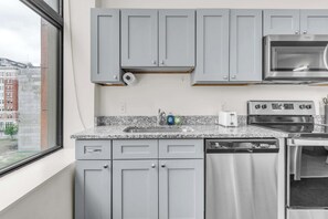 Fridge, microwave, oven, stovetop