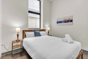 1 bedroom, iron/ironing board, WiFi, bed sheets - CozySuites Modern 1BR in Downtown Pitts 20 (Pittsburgh)