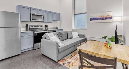 CozySuites Modern 1BR in Downtown Pitts #19