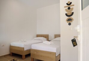 1 bedroom, iron/ironing board, WiFi, bed sheets - Cozy bungalow in charming Roshnik Village 101 (Roshnik Qendër)