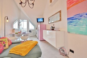 Fernseher, Stereoanlage