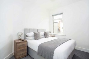 3 chambres, bureau, fer et planche à repasser, Wi-Fi