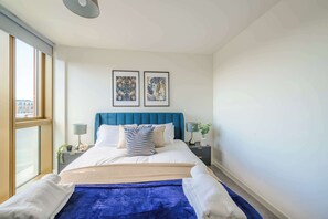 2 slaapkamers, een strijkplank/strijkijzer, wifi, beddengoed