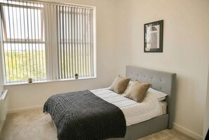 1 bedroom, desk, iron/ironing board, WiFi