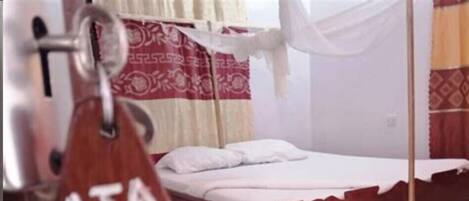 Bureau, espace de travail pour ordinateur portable