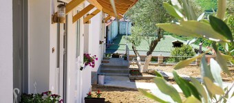 Cozy Bungalow in charming Roshnik Village 102