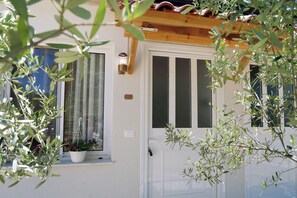 Exterior detail - 	
Cozy Bungalow in charming Roshnik Village 103 (Roshnik Qendër)