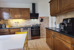 Oven, stovetop, dishwasher