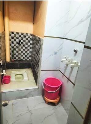 Bathroom - Hotel Shree Gopal Niketan Mathura (Mathura)