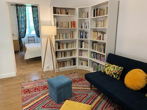 3 bedrooms, iron/ironing board, travel cot, free WiFi - 6 bedroom cottage with playroom for children and teenagers. Pets allowed. (Saint-Antoine-de-Ficalba)