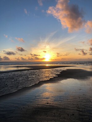 Beach - Sea view apartment 100m from the beach (Saint-Nic)