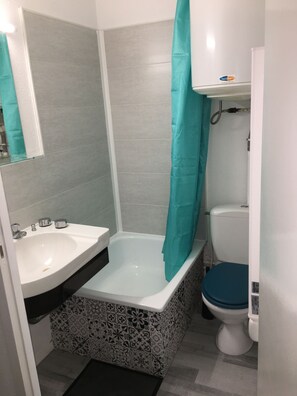 Shower, toilet paper