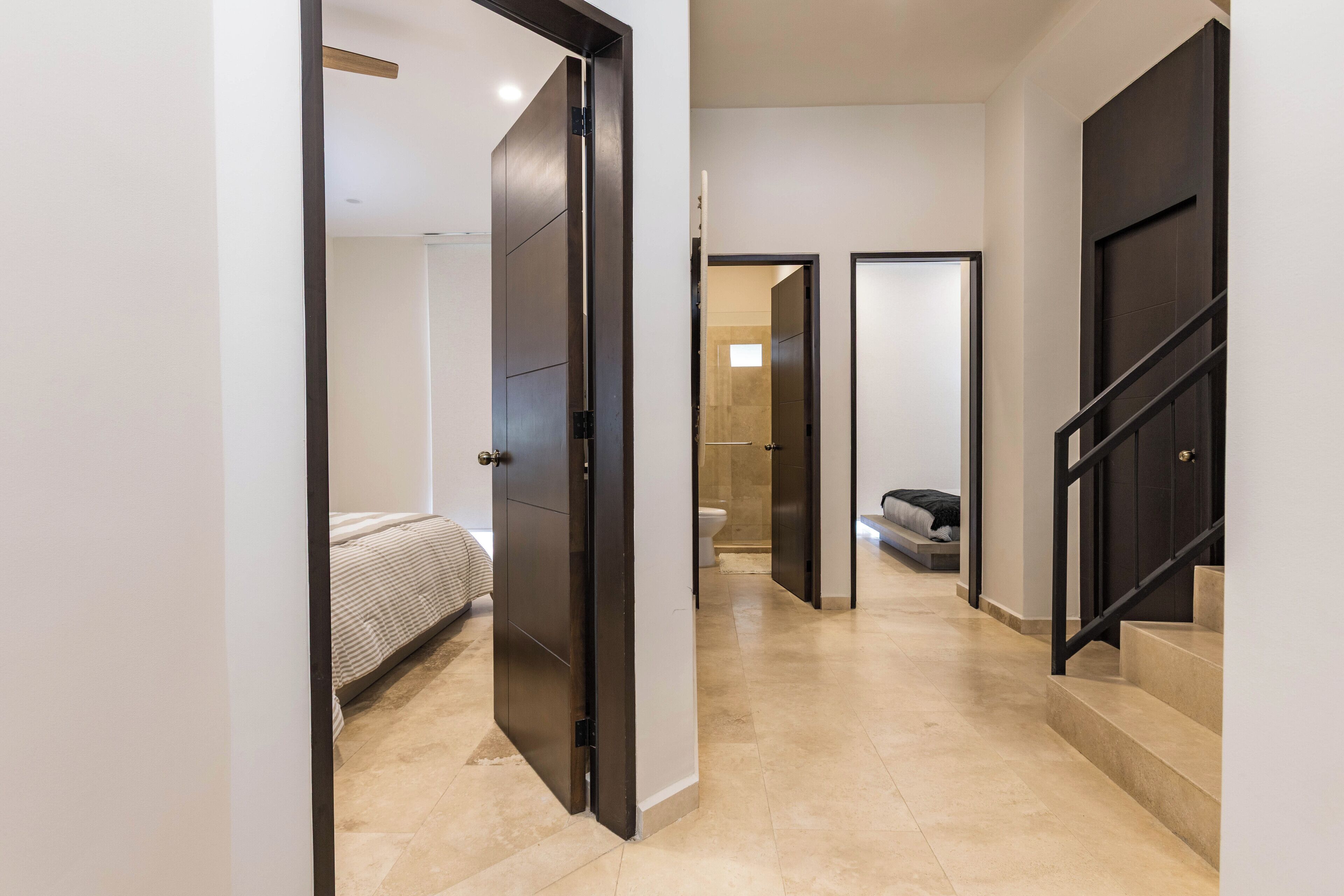 3 bedrooms, desk, iron/ironing board, free WiFi