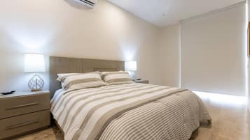 Desk, iron/ironing board, WiFi (free), bed sheets