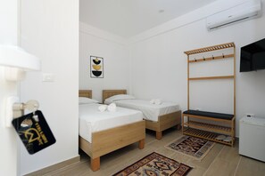 Bügeleisen/Bügelbrett, WLAN, Bettwäsche