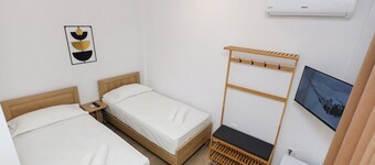 	
Cozy bungalow in charming Roshnik Village 104