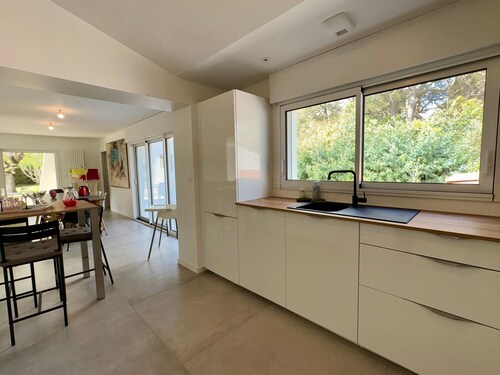 Maison spacieuse 8 pers, près de la mer et forêt, avec WIFI