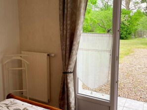 2 bedrooms, free WiFi