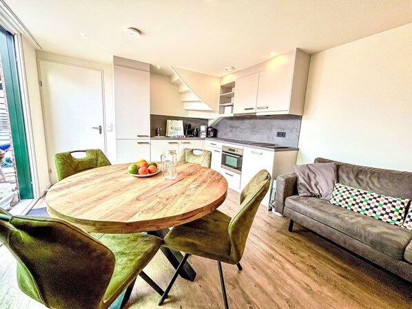 Microwave, oven, dishwasher, toaster