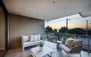 Property grounds - Melbourne Beachfront Family Home with panoramic view (Black Rock)