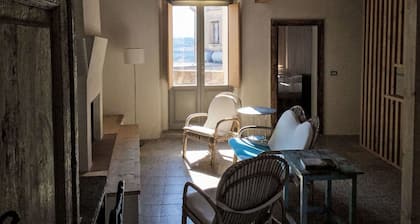 Gemütliche Wohnung für 4 Gäste mit W-LAN, Balkon, Haustiere erlaubt, Panoramablick und Parkplatz