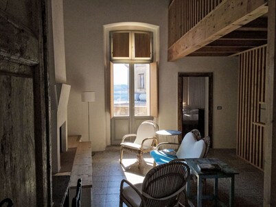 Hermoso apartamento con WIFI, balcón, mascotas permitida, vista panorámica y aparcamiento