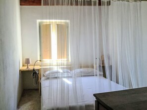 2 bedrooms, free WiFi - Nice apartment for 4 people with WIFI, balcony, pets allowed and panoramic view (Strongoli)