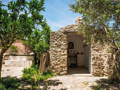 Beautiful apartment for 7 guests with WIFI, patio and pets allowed