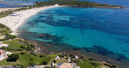 Beautiful villa for 5 guests with A/C, TV, patio and pets allowed