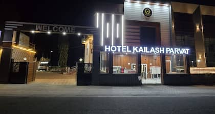 Hotel kailash parvat