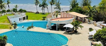 Luxury Oceanline Apartments-Shaza.