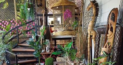 Beautifully appointed Riverside Apartment with views near to river and beach.
