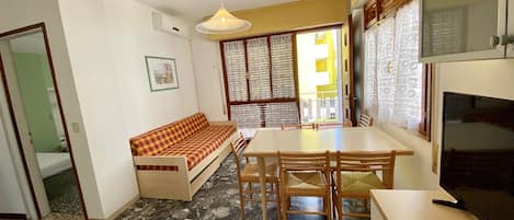 Apartment, Smoking | 2 bedrooms